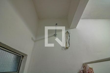 Banheiro de kitnet/studio para alugar com 1 quarto, 34m² em Vila Campestre, São Paulo