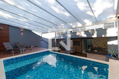 Casa à venda com 205m², 3 quartos e 3 vagasPiscina