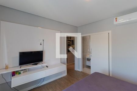 Casa à venda com 205m², 3 quartos e 3 vagasSuíte