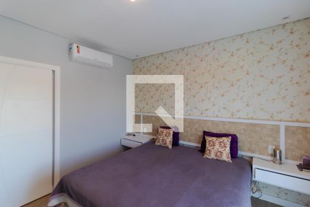 Casa à venda com 205m², 3 quartos e 3 vagasSuíte