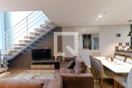 Casa à venda com 205m², 3 quartos e 3 vagasSalas