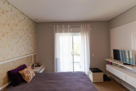 Casa à venda com 205m², 3 quartos e 3 vagasSuíte