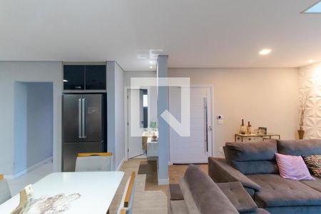 Casa à venda com 205m², 3 quartos e 3 vagasSalas