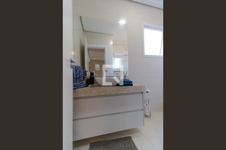 Casa à venda com 205m², 3 quartos e 3 vagasBanheiro 01