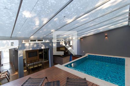 Casa à venda com 205m², 3 quartos e 3 vagasPiscina