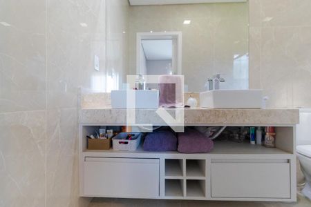 Casa à venda com 205m², 3 quartos e 3 vagasBanheiro da Suíte