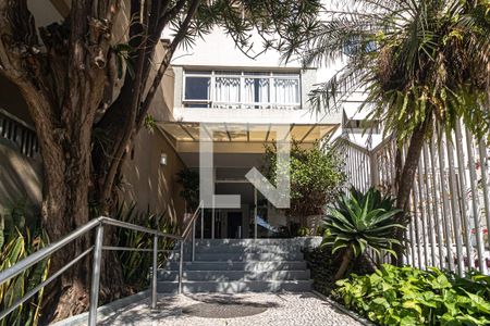 Apartamento à venda com 118m², 3 quartos e 2 vagas Apartamento à venda com 118m², 3 quartos e 2 vagasFachada