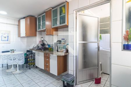 Apartamento à venda com 118m², 3 quartos e 2 vagas Apartamento à venda com 118m², 3 quartos e 2 vagasCozinha