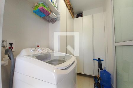 Apartamento à venda com 103m², 3 quartos e 2 vagas Apartamento à venda com 103m², 3 quartos e 2 vagasÁrea de Serviço