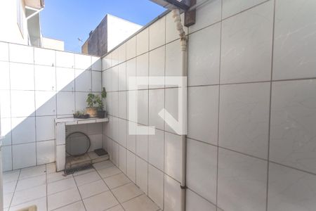 Casa à venda com 180m², 3 quartos e 2 vagasÁrea de serviço - edícula