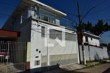 Casa para alugar com 80m², 2 quartos e 1 vagaFachada