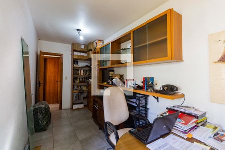 Casa à venda com 300m², 3 quartos e 3 vagasEscritório