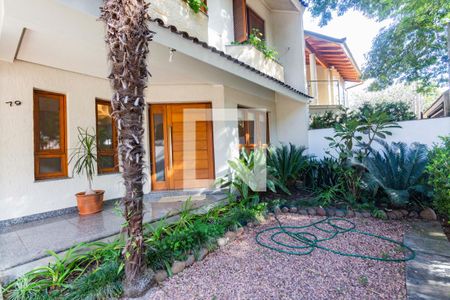 Casa à venda com 300m², 3 quartos e 3 vagasFachada da casa 