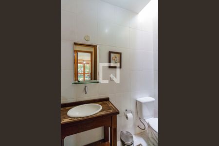 Casa à venda com 300m², 3 quartos e 3 vagasBanheiro 