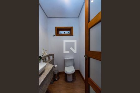 Casa à venda com 300m², 3 quartos e 3 vagasLavabo 