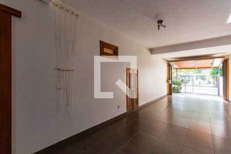 Casa à venda com 300m², 3 quartos e 3 vagasGaragem