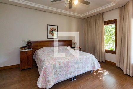 Casa à venda com 300m², 3 quartos e 3 vagasSuíte 1