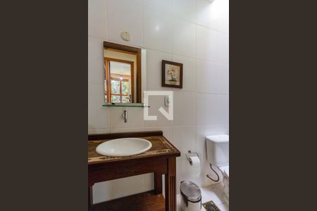 Casa à venda com 300m², 3 quartos e 3 vagasBanheiro 