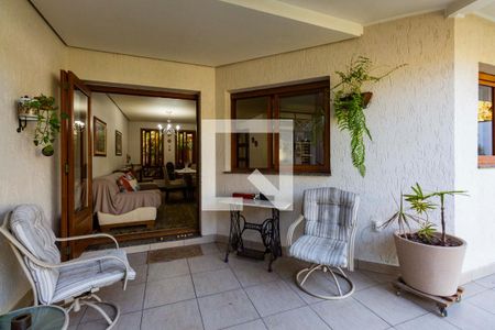 Casa à venda com 300m², 3 quartos e 3 vagasFundos 