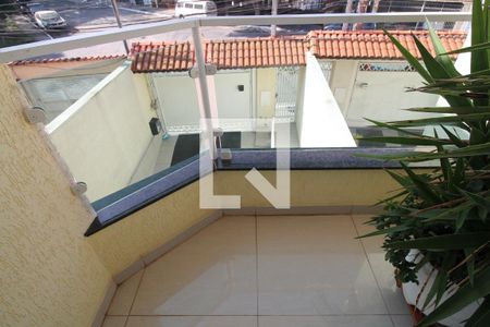 Casa à venda com 225m², 3 quartos e 6 vagasvaranda da suíte 3 