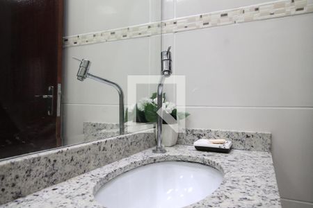 Casa à venda com 225m², 3 quartos e 6 vagasBanheiro da Suíte 2