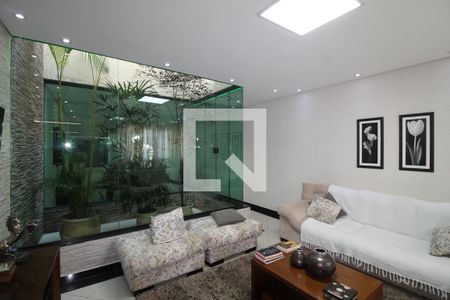 Sala   de casa à venda com 3 quartos, 225m² em Vila Guilhermina, São Paulo
