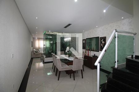 Casa à venda com 225m², 3 quartos e 6 vagasSala de Jantar