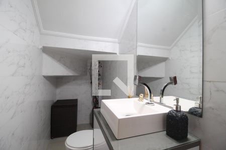 Casa à venda com 225m², 3 quartos e 6 vagasLavabo