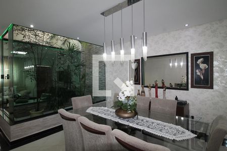 Casa à venda com 225m², 3 quartos e 6 vagasSala de Jantar