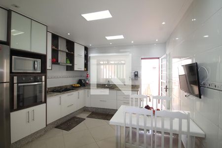 Casa à venda com 225m², 3 quartos e 6 vagasCozinha