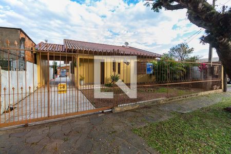 Casa à venda com 215m², 6 quartos e 4 vagasFachada da casa 
