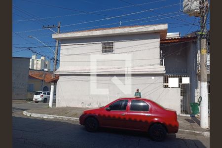 Fachada de casa à venda com 3 quartos, 110m² em Vila Ivone, São Paulo