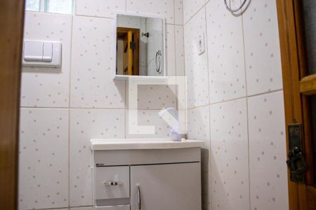 banheiro de apartamento à venda com 1 quarto, 45m² em Padre Reus, São Leopoldo