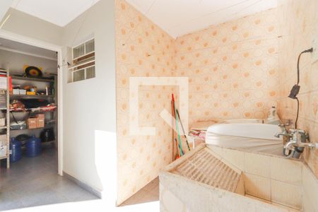 Casa à venda com 154m², 5 quartos e 3 vagasÁrea de Serviço