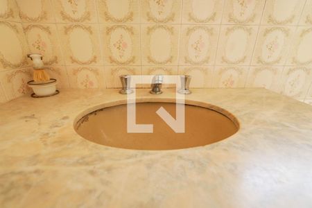 Casa à venda com 154m², 5 quartos e 3 vagasBanheiro - Suíte 