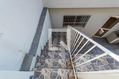 Casa à venda com 154m², 5 quartos e 3 vagasEscadas Externas
