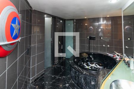 Apartamento para alugar com 296m², 4 quartos e 4 vagas Apartamento para alugar com 296m², 4 quartos e 4 vagasBanheiro Suite 2