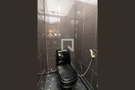 Apartamento para alugar com 296m², 4 quartos e 4 vagas Apartamento para alugar com 296m², 4 quartos e 4 vagasBanheiro Suite 2