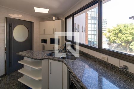 Apartamento para alugar com 296m², 4 quartos e 4 vagas Apartamento para alugar com 296m², 4 quartos e 4 vagasCozinha