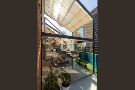 Apartamento para alugar com 296m², 4 quartos e 4 vagas Apartamento para alugar com 296m², 4 quartos e 4 vagasCobertura