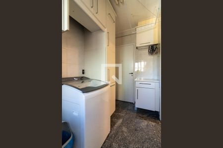 Apartamento para alugar com 296m², 4 quartos e 4 vagas Apartamento para alugar com 296m², 4 quartos e 4 vagasArea de Serviço