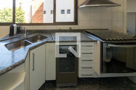 Apartamento para alugar com 296m², 4 quartos e 4 vagas Apartamento para alugar com 296m², 4 quartos e 4 vagasCozinha