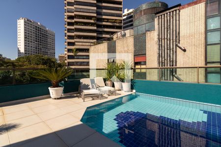 Apartamento para alugar com 296m², 4 quartos e 4 vagas Apartamento para alugar com 296m², 4 quartos e 4 vagasCobertura