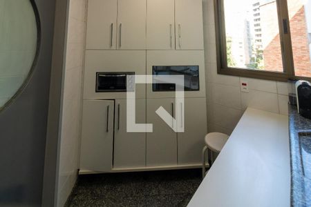 Apartamento para alugar com 296m², 4 quartos e 4 vagas Apartamento para alugar com 296m², 4 quartos e 4 vagasCozinha