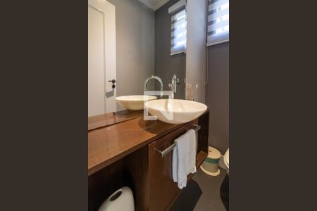 Apartamento para alugar com 296m², 4 quartos e 4 vagas Apartamento para alugar com 296m², 4 quartos e 4 vagasLavabo 1