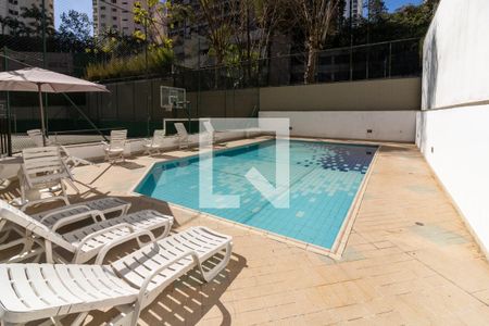 Apartamento para alugar com 296m², 4 quartos e 4 vagas Apartamento para alugar com 296m², 4 quartos e 4 vagasPiscina