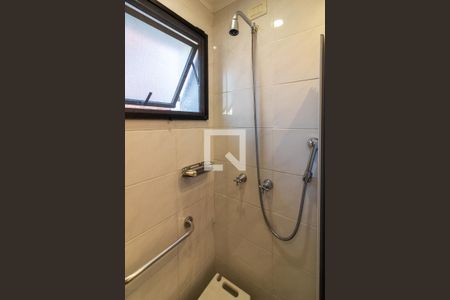 Apartamento para alugar com 296m², 4 quartos e 4 vagas Apartamento para alugar com 296m², 4 quartos e 4 vagasBanheiro