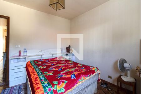 quarto1-3 de casa à venda com 4 quartos, 146m² em Vila Moinho Velho, São Paulo