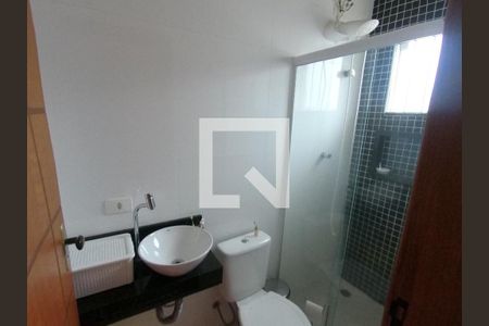 Casa à venda com 130m², 3 quartos e 4 vagasBanheiro Suíte 2