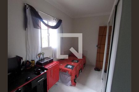 Casa à venda com 130m², 3 quartos e 4 vagasSuíte 2 